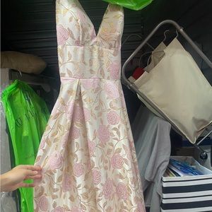 brand new never worn. didn’t get to have a senior prom